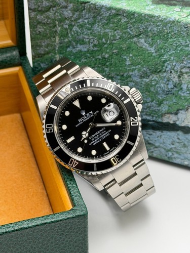 Rolex 16610 submariner date - rolex,