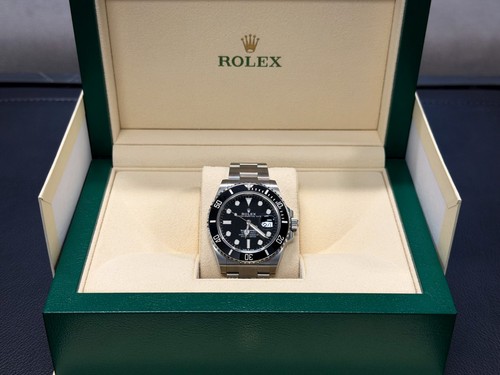 Rolex submariner date - rolex,